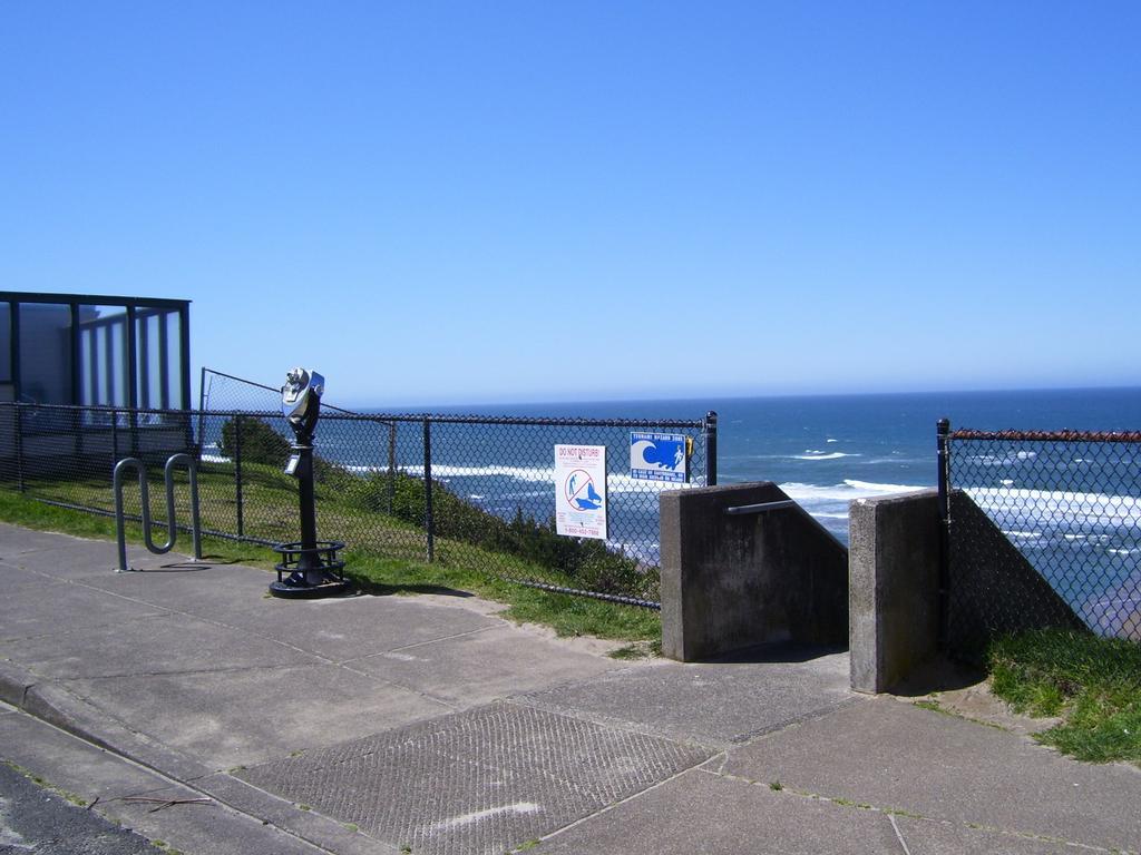 Sea Horse Ocean Front Lodging Lincoln City Exterior photo
