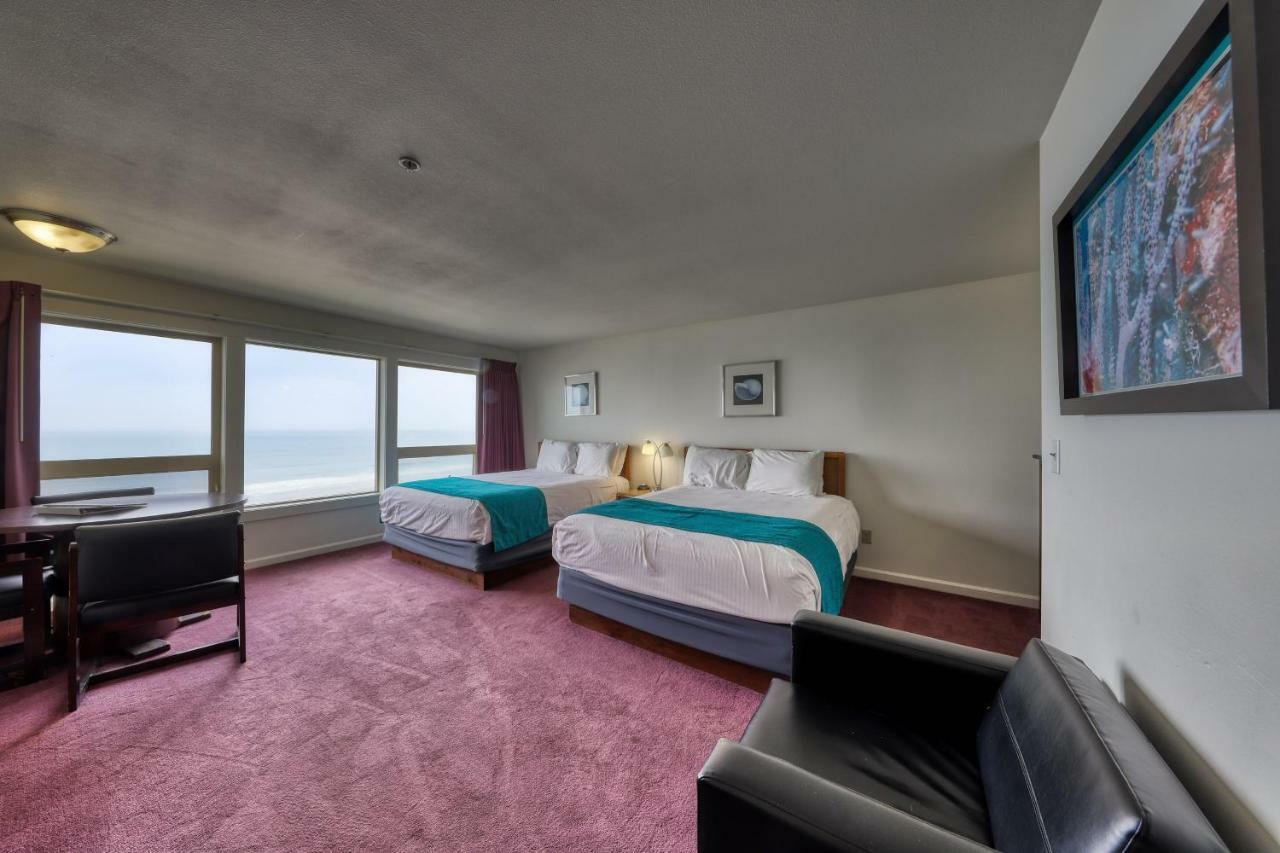 Sea Horse Ocean Front Lodging Lincoln City Room photo