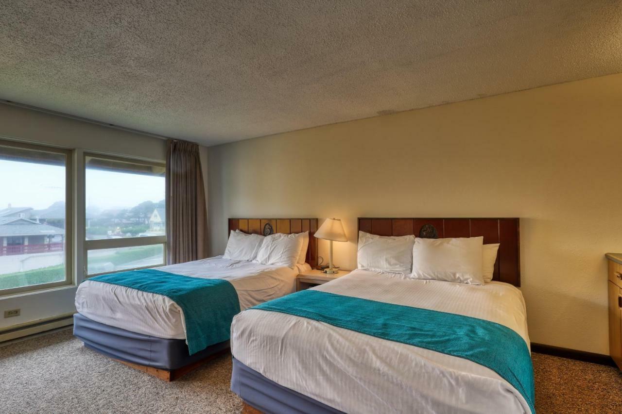 Sea Horse Ocean Front Lodging Lincoln City Room photo