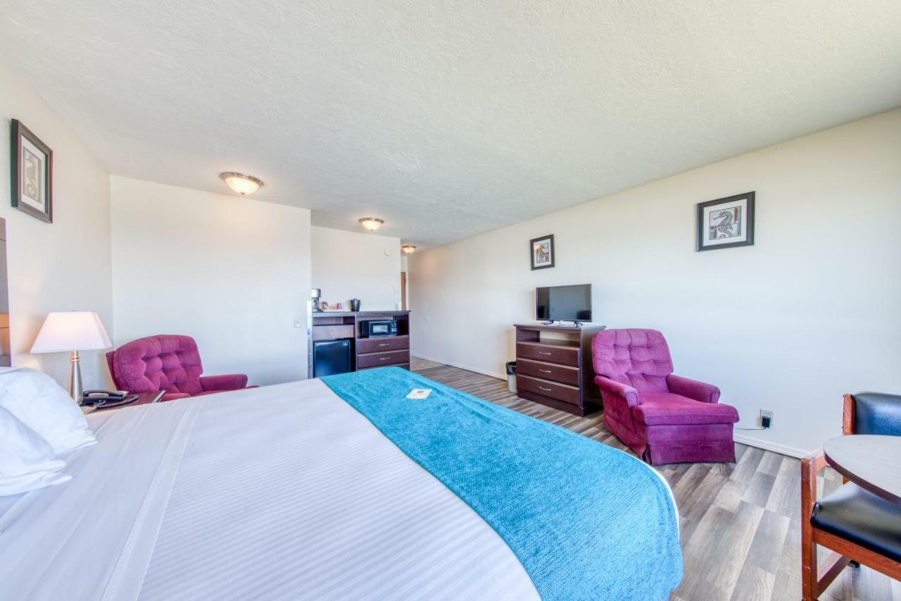 Sea Horse Ocean Front Lodging Lincoln City Room photo
